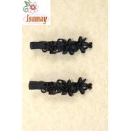 PINZA LATERAL METALICA NEGRO MATE 3 FLORES PEQUEÑAS STRASS HEMATITE